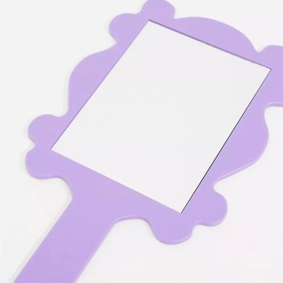 Revolution Beauty X Friends The Television Series Mirror - Picture 3 of 11